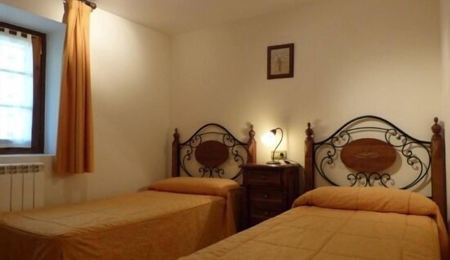 Casa Casbas - Apartment 1 (6 pax)