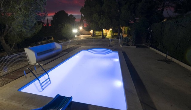 CASA CERVERA, Ideal house for your holidays near the sea, free wifi, optional air conditioning, private pool, pets allowed, dog’s beach.