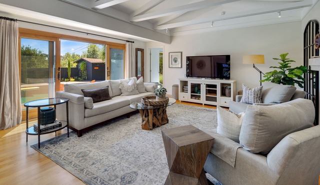 Casa Chiquita-The Coziest in Town, 3 Bed, 3 full Bath, Spa & Pool