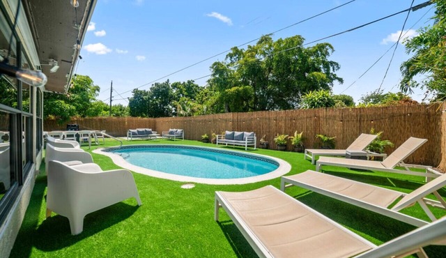 Casa Christina I 5 min to Beach I Tropical Pool