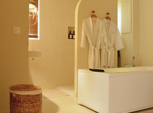 Casa Cinta - Sanctuaire Balinais avec Baignoire Balnéo et Cinéma Privé