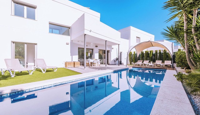 Casa Coco Stylisches Beachhouse mit Pool & Sundeck