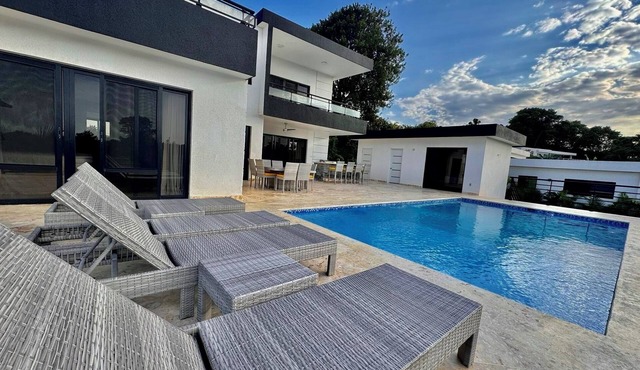 CASA COCO-MODERNO Superior 4 Master @ Casa Linda