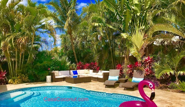 CASA COCONUT! Walk to the BEACH & Lauderdale-By-The-Sea! Resort Style Home!