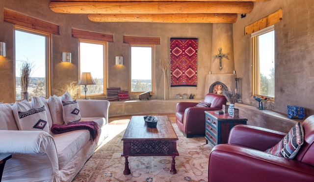 Casa Colibri | Elegant Ridgetop Retreat