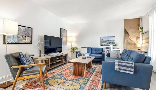Casa Colibrí Pet Friendly Wine Country Home Near the best of all things Sonoma