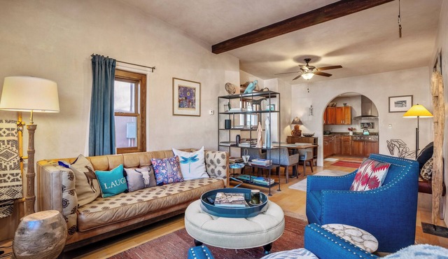Casa Colores | Stylish Retreat