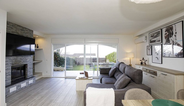 Casa con Bonitas Vistas en Montjuic, Girona