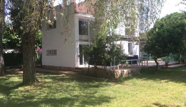 Casa con gran jardín cerca de la playa - BAIX