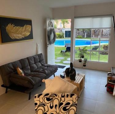 Casa con jardín y piscina ideal para el fin de semana
