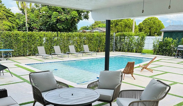 Casa con Piscina Climatizada, Cancha de Baloncesto