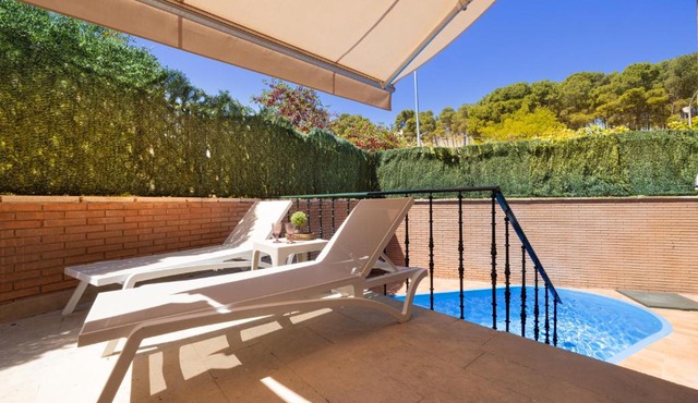 CASA CON PISCINA EN EL CENTRO