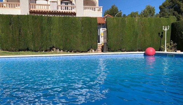 Casa con piscina para 5 personas