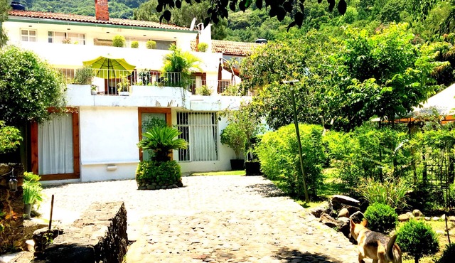 Casa con vista la Tepozteco, con acogedores departamentos