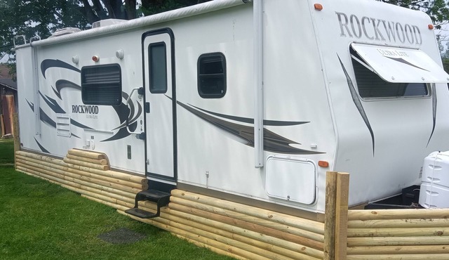Casa Coqui Camper, with WiFi, & AC, 3 miles from Falls Creek Falls State Park