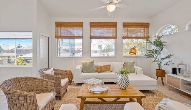 Casa Coral- Heated Infinity Pool Canal Home