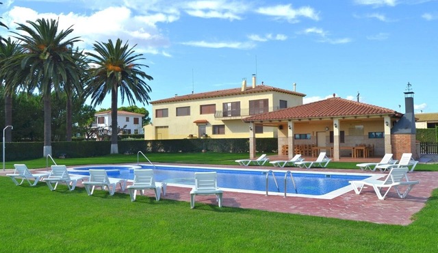 Casa Costell, the perfect villa: XL Pool, Padel, Football, Golf & near beach