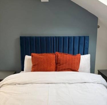 Casa Cove 2BR Flat Free Parking, 5 min to Hospital