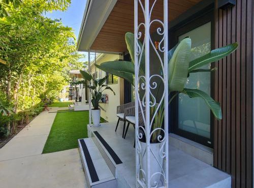 Casa Cuba in Little Havana, Brickell, Calle 8 and 10 minutes to the Beach FREE PARKING