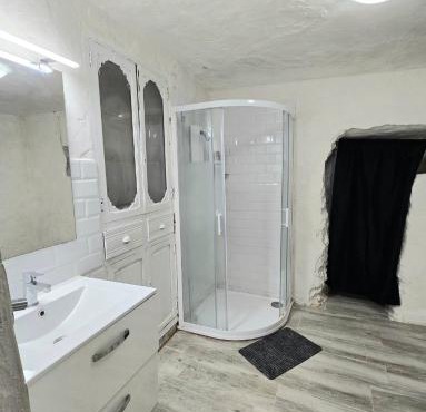 Casa Cueva Puerta Verde