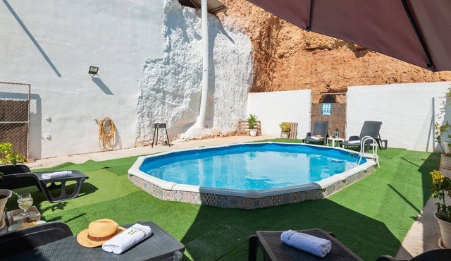 Casa Cueva Sol y Salamandra Pozo Alcón by Ruralidays