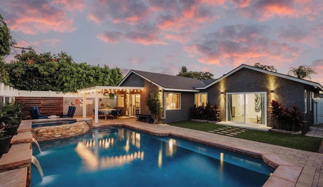 Casa d’Cambridge | Pool Heat & Spa |EV| Sleeps 10