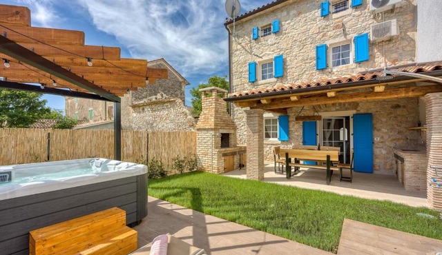 Casa Darel with Whirlpool