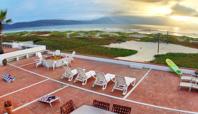 Casa de Arte - Gorgeous Ocean Front Beach Home