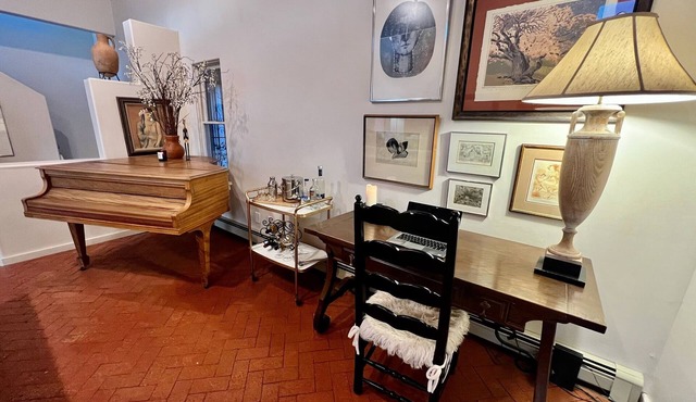 Casa de Carol - Charming 3-bedroom light-filled townhome in SE Santa Fe w/WiFi