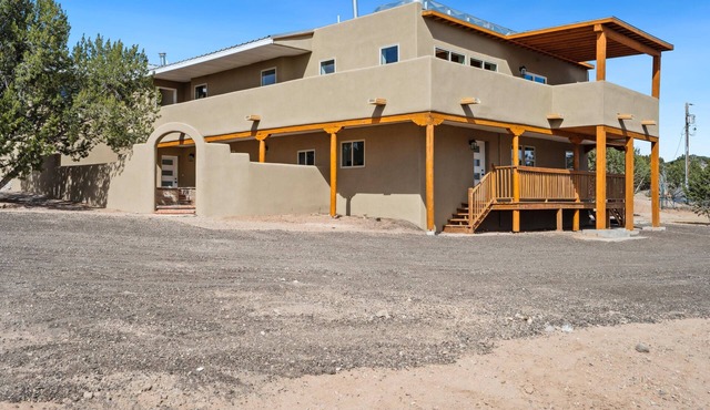 Casa De Coyote: Luxury 7br 16+ guest retreat