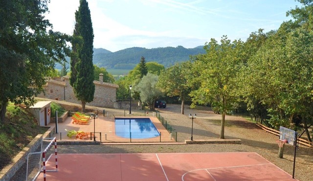 Casa de Cuaña - Private Pool, Padel Tennis, Basketball & more - close to Girona