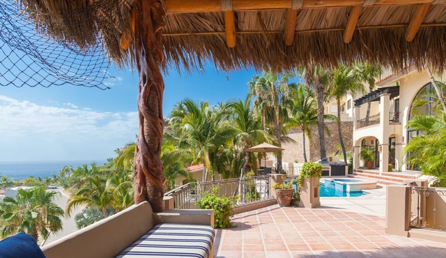 Casa de Helios - Panoramic Ocean Views overlooking Palmilla Beach