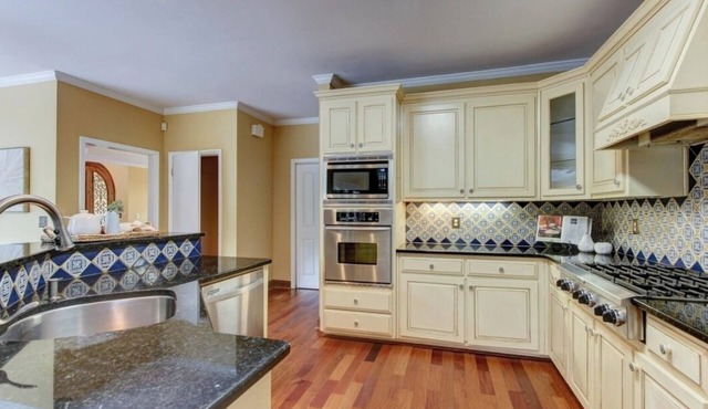 Casa De Lago - Spanish inspired lakeside retreat w/private pool - 5bd/3.5