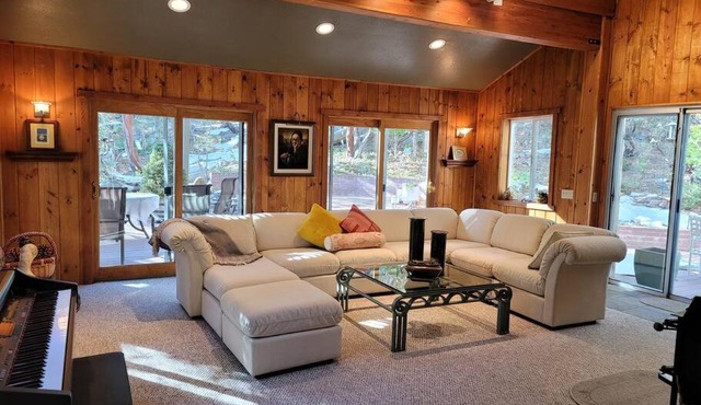 CASA de los ARBOLES! Delight & Solitude Abound!
