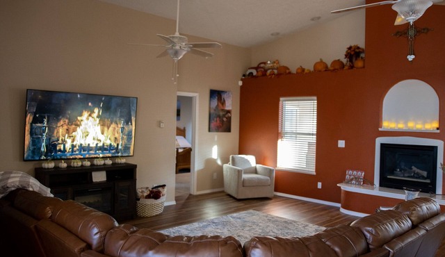 Casa De Monteagle, Serene, Spacious, 2Master Suites K/K , HotTub, Pets, Close