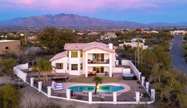 Casa de Oro: 360° Desert Views, Pool & Spa