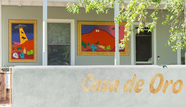 Casa de Oro – Luxe Comfort in the Heart of Old Bisbee Private Yard & EV Charger!