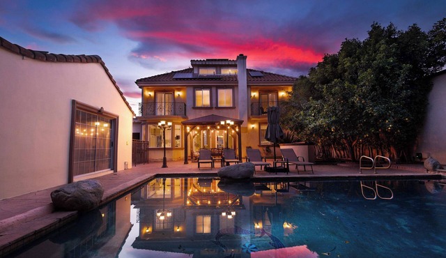 Casa de Palmas spacious oasis with pool