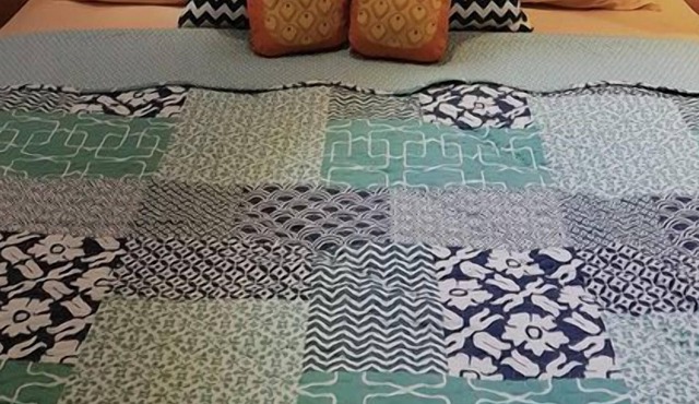 Casa de pinã, a beach house theme house