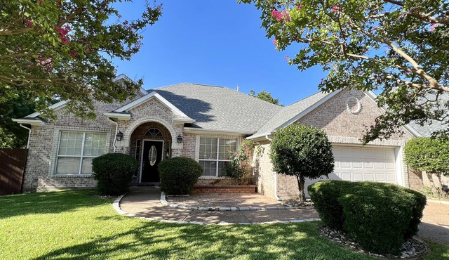 Casa-De-Sol: A vibrant home loaded with amenities- Sleeps 14