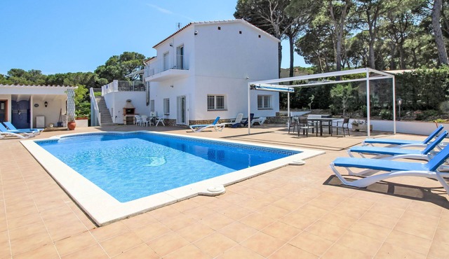 Casa del Bosc by Interhome