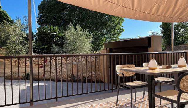 Casa del Camí, Rural House 14 min away from the Beach, Calma i Pedra group