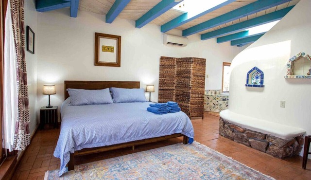 Casa del Corazón: beautiful Santa Fe country home.