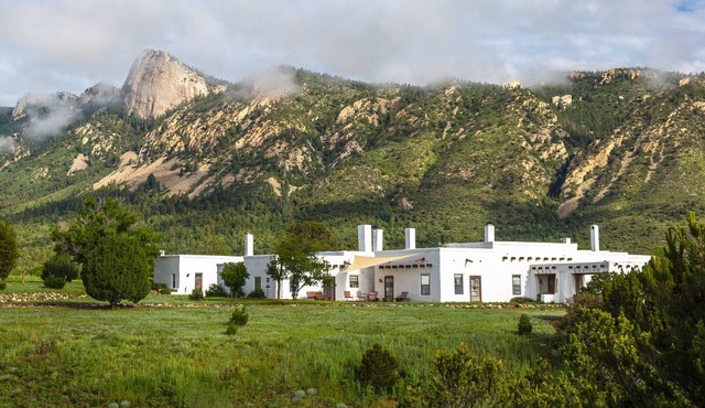 Casa del Gavilan Historic Inn