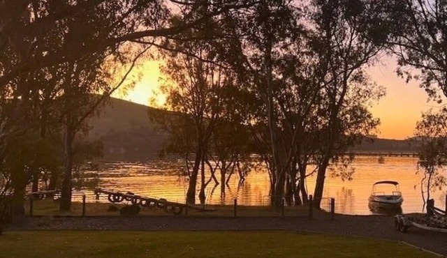 Casa del Lago ~ The Lake House & Bungalow *Waterfront Property*