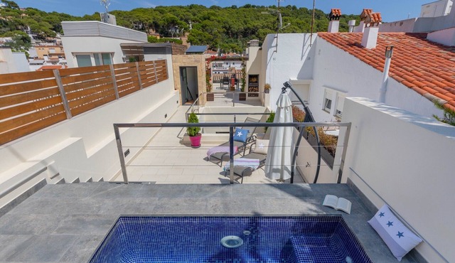 CASA DEL MAR 50m from the beach
