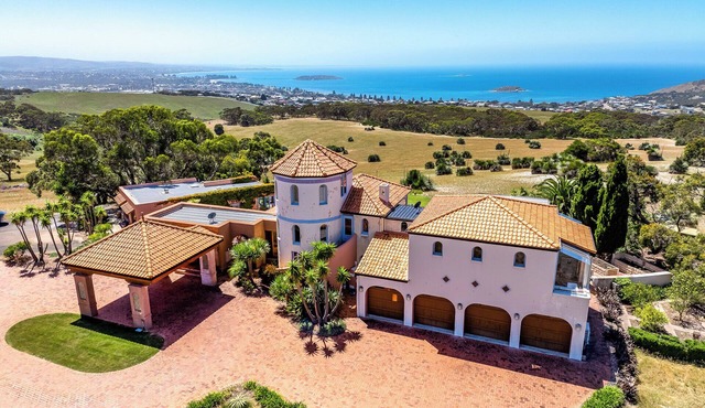 Casa Del Mar with the Best views in Encounter Bay
