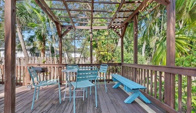 Casa Del Sol 3 Bed 1 Bath w/Tropical Garden 6711