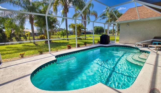 CASA DEL SOL-Heated pool. Inquire about possible discounted rates.