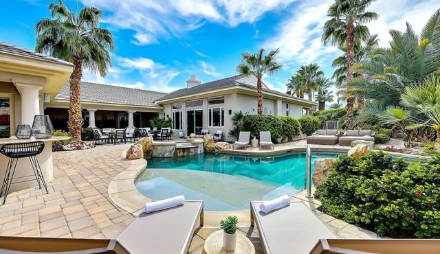 Casa Del Sol - Private Courtyard w/Pool & Incredible views of PGA West. #241306 5br